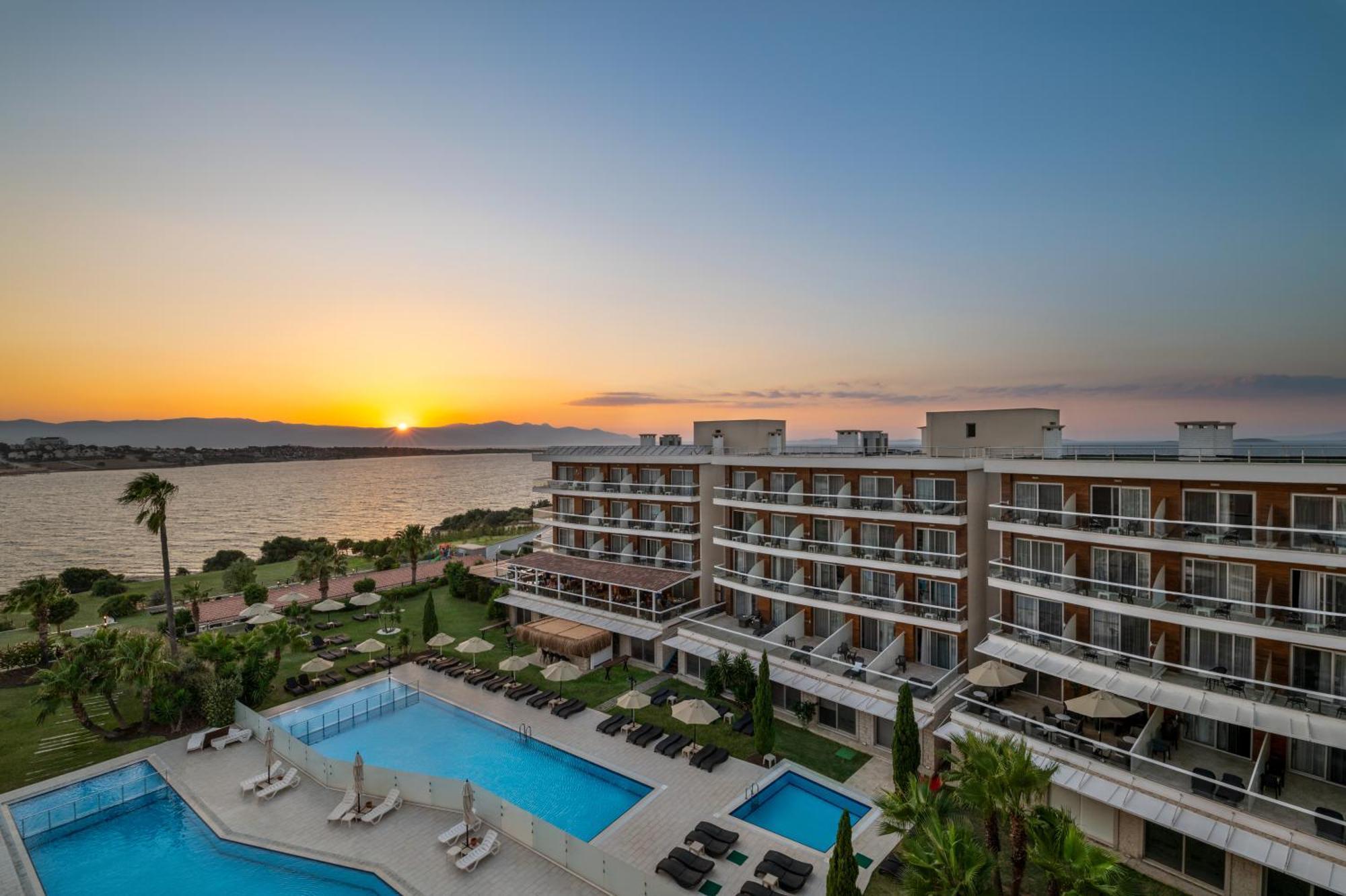 La Quinta By Wyndham Cesme Hotel อิซมีร์ ภายนอก รูปภาพ