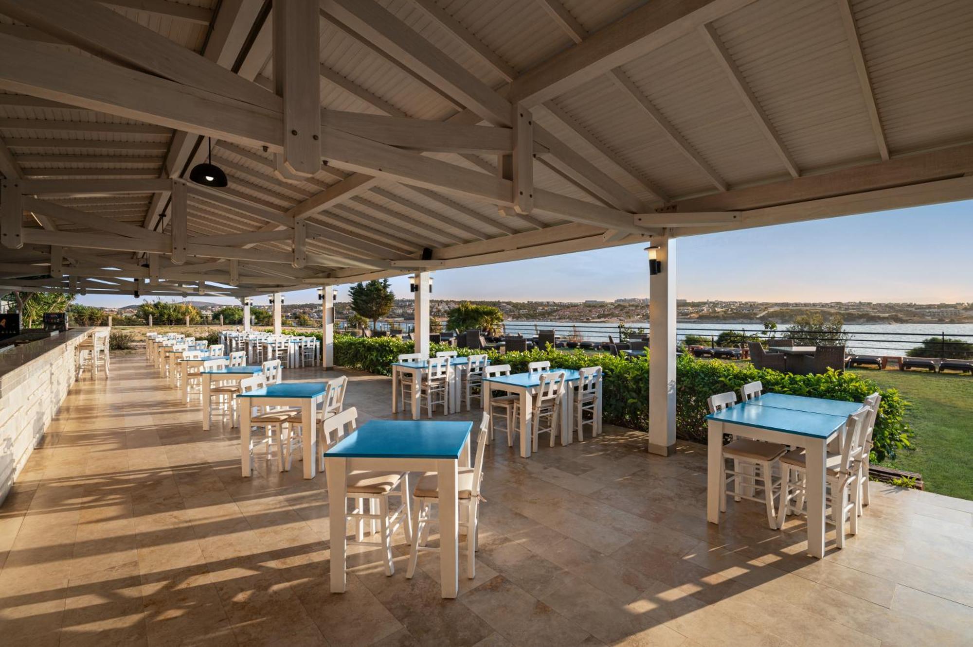 La Quinta By Wyndham Cesme Hotel อิซมีร์ ภายนอก รูปภาพ