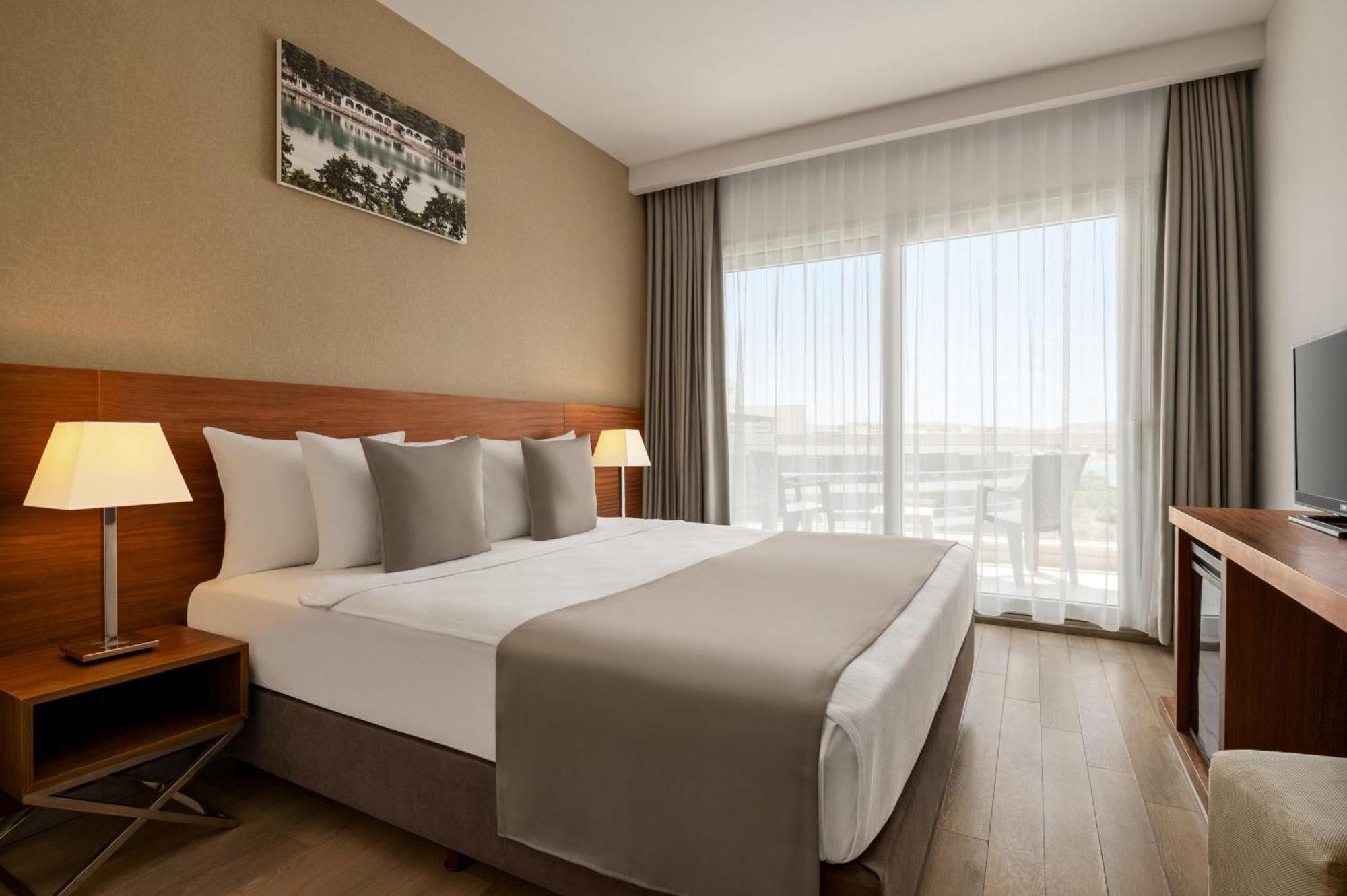 La Quinta By Wyndham Cesme Hotel อิซมีร์ ภายนอก รูปภาพ
